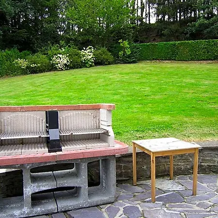 Luxurious Countryside With Garden Сasa de vacaciones