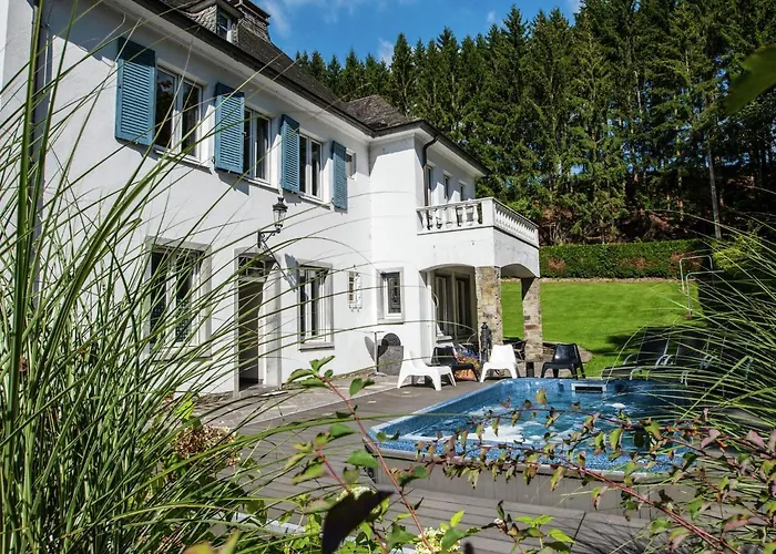 Prázdninový dům Luxurious Countryside With Garden *