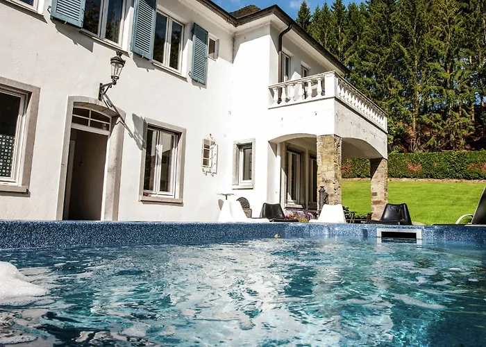 Prázdninový dům Luxurious Countryside With Garden *