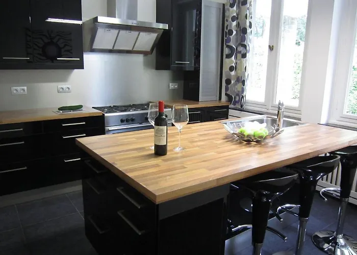 Luxurious Countryside With Garden Prázdninový dům *